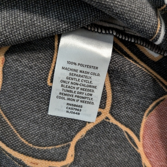 14th and Union Kimono Style Floral Blazer - Picture 4 of 5